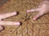 بقلاوة مورقة وبقادير مظبوطة 😋😋 أولادي يسلمو عليكم 😊👇
