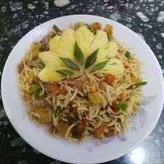 A picture of Pineapple fried rice.