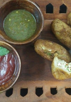 A picture of Bread Curd fire Rolls (Dahi k sholey).
