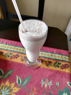 Una foto de Licuado de helado granizado