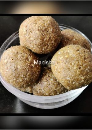 A picture of Tilgul Laddu.