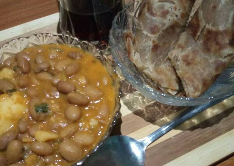Yellow bean with brown chapati