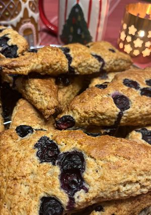 Una foto de Scones de espelta con arándanos🫐