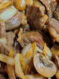 เนื้อผัดหอมใหญ่
