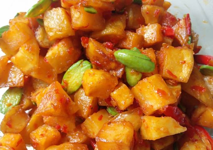 Wajib coba! Bagaimana cara bikin Sambel goreng kentang pete hidangan Hari Raya yang istimewa
