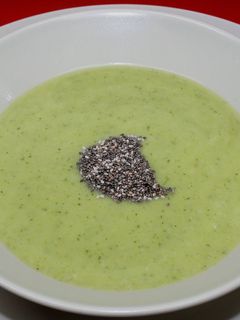 Una foto de Crema de calabacín con chía