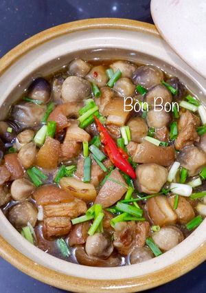 Hình của món Thịt Kho Nấm Rơm.