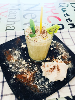 Una foto de Batido de frutas (Kiwi, manzana, plátano)