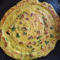 A picture of Besan chilla.