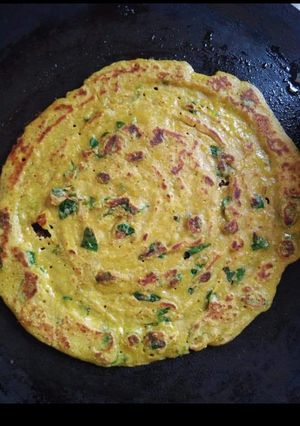 A picture of Besan chilla.