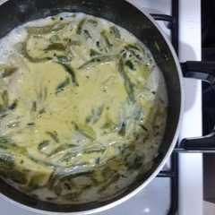 Una foto de Rajas con leche