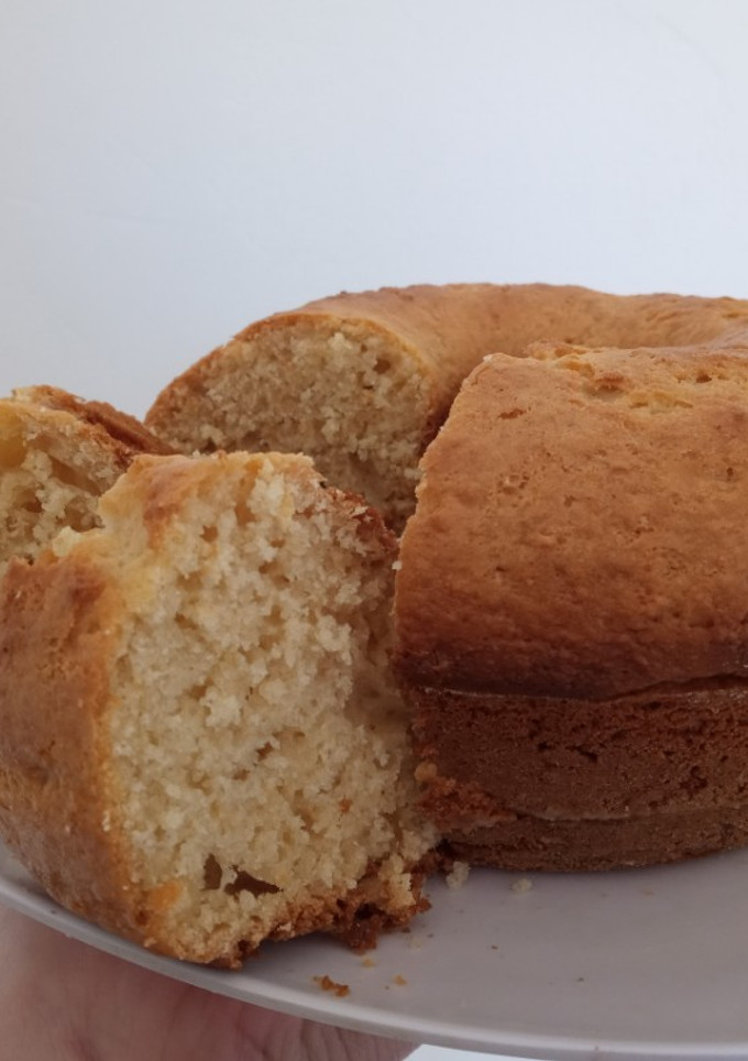 Una foto de Bizcochuelo de Manzana fácil y rápido 🍎🥧