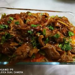 A picture of Meet stir fry with vegetables.
