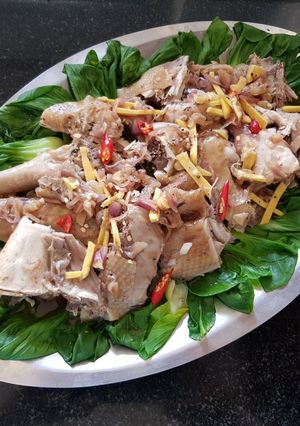 Hình của món Gà hấp cải thìa.