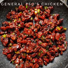 A picture of General Tso's Chicken.