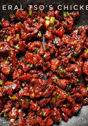 A picture of General Tso's Chicken.