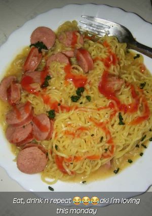A picture of Indomine andsmoke.