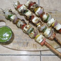 A picture of Paneer Malai Tikka.