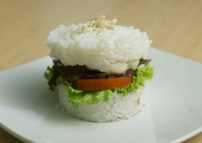 Langkah Mudah untuk Membuat BURGER NASI RAWON ala Bumbu Rempah Nusantara yang Lezat Sekali