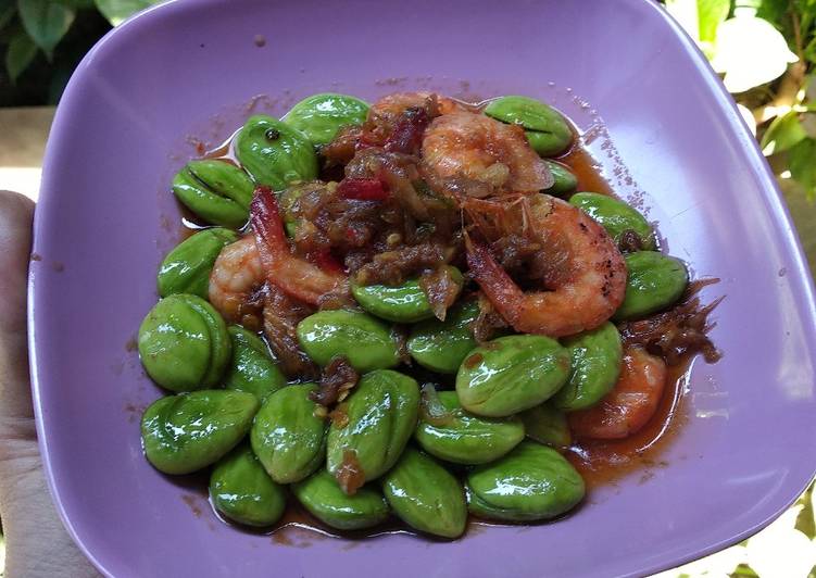Tumis udang pete