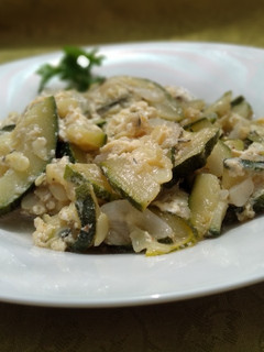 Una foto de Zapallo italiano con huevo