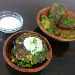 A picture of Zucchini spinach fritters.