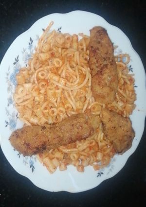 صورة لوصفة مكرونة مشكلة بصلصة الطماطم 🍅