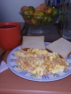 Una foto de Huevos revueltos a mí estilo