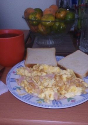 Una foto de Huevos revueltos a mí estilo