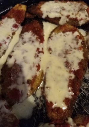 Una foto de Milanesas de berenjena a la napolitana