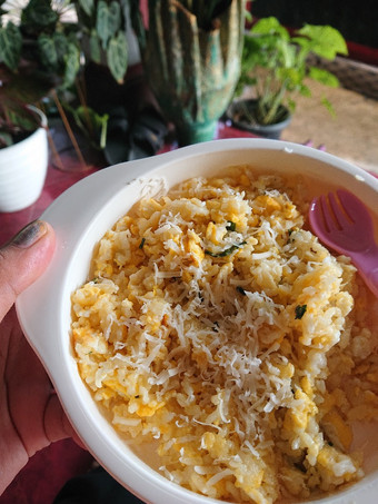 Resep Nasi goreng keju mentega (no ribet) hehe yang Bisa Manjain Lidah