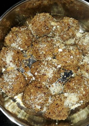 A picture of Ghee residue ladoo.