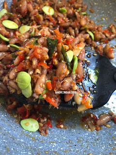 Foto resep Sambal baby cumi Pete