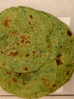 A picture of Palak Paratha.