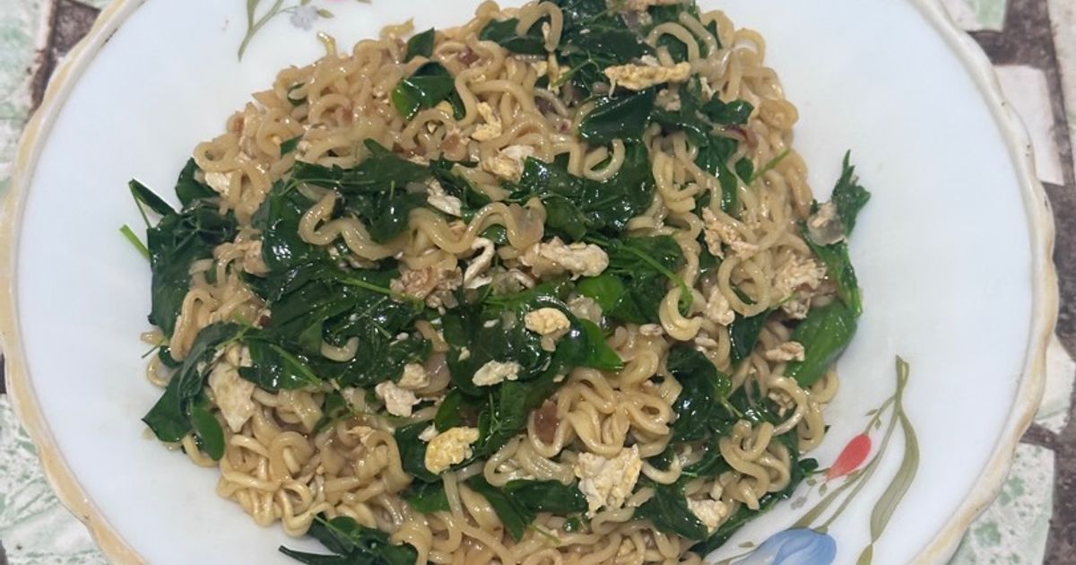 Mie Goreng Telur Daun Kelor