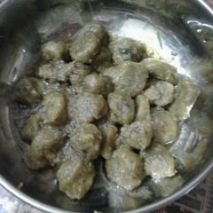 A picture of Palak ke gatthe.