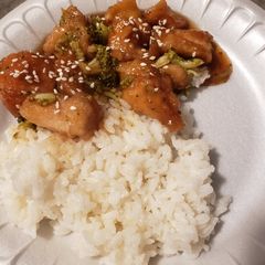 A picture of Orange Chicken in the croc pot.