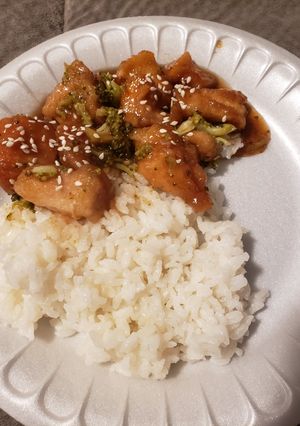 A picture of Orange Chicken in the croc pot.