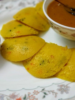 રવા મસાલા ઈડલી (Rava Masala Idli Recipe In Gujarati) રેસીપી મુખ્ય ફોટો