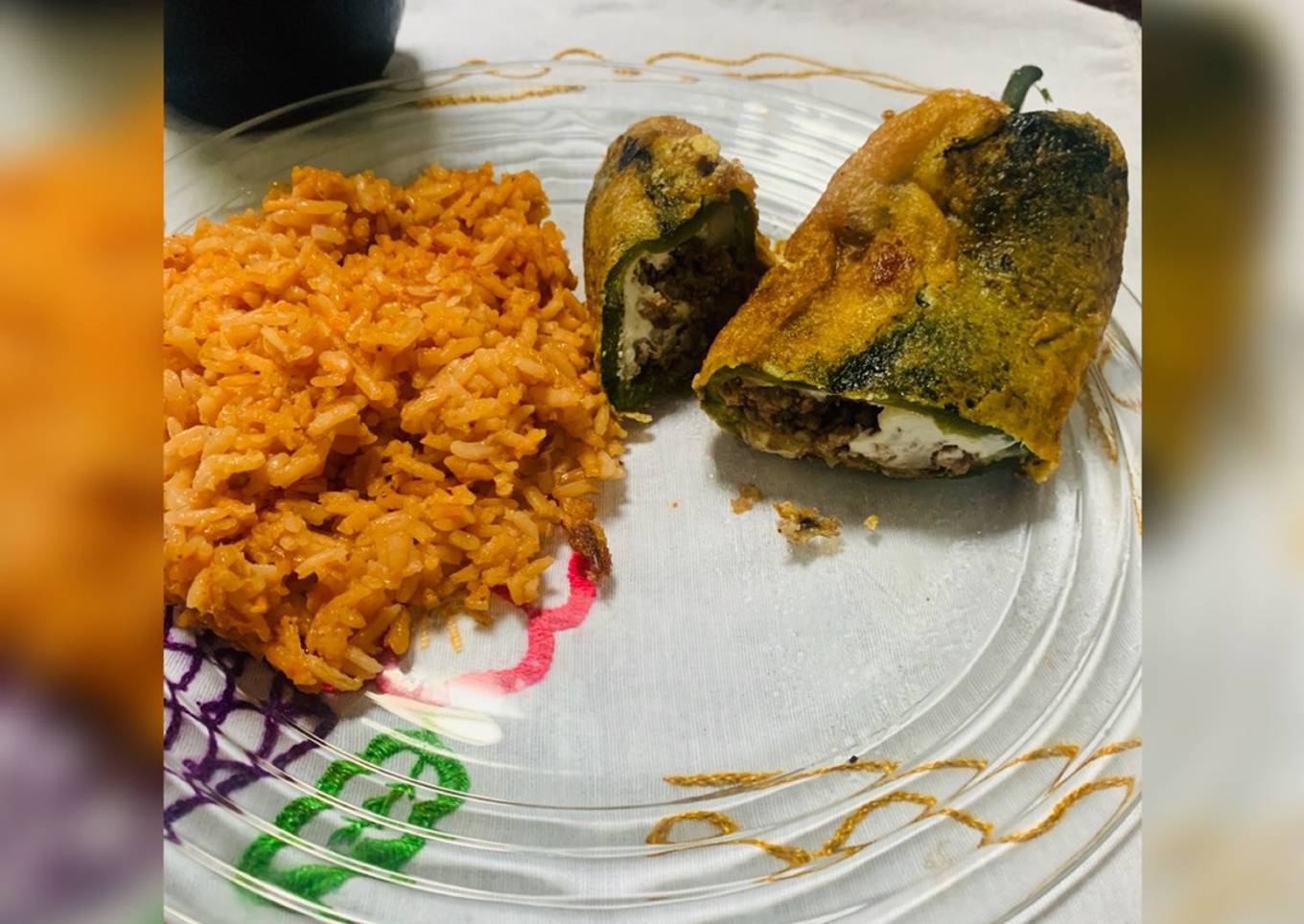 Chiles rellenos de carne molida con queso Philadelphia