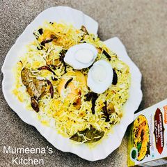 A picture of Chicken biryani.
