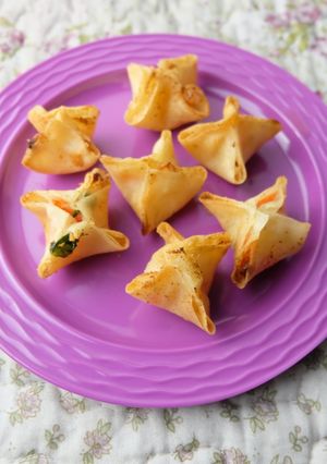 Foto resep Crab Rangoon versi hemat bisa dibuat oleh dan untuk anak kecil