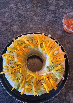 Una foto de PASTEL DE SUSHI 🍣 😋