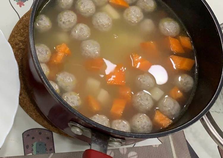 Sop kentang wortel bola bola daging