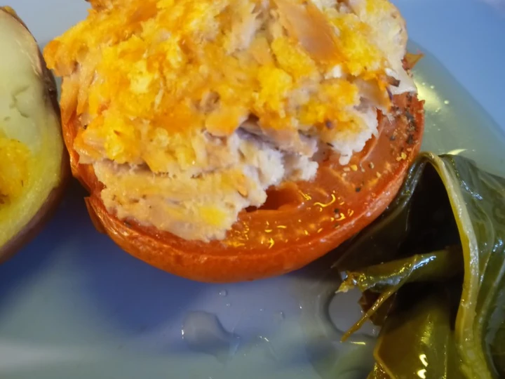 Easy Steps to Make Roasted Tuna Stuffing in a Tomato which Delicious