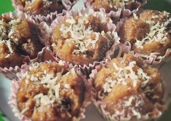 Resep Bolu Kukus Gula Merah Toping Keju oleh Eneng Mulyono - Cookpad