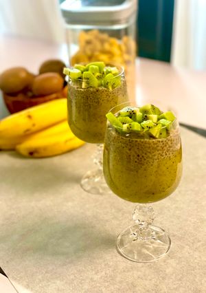 Une photo de Pudding de graines de chia et kiwi