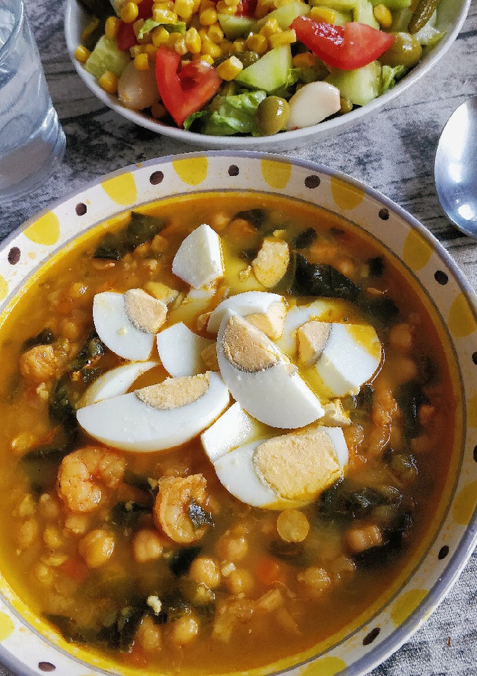 Una foto de Garbanzos con Bacalao
