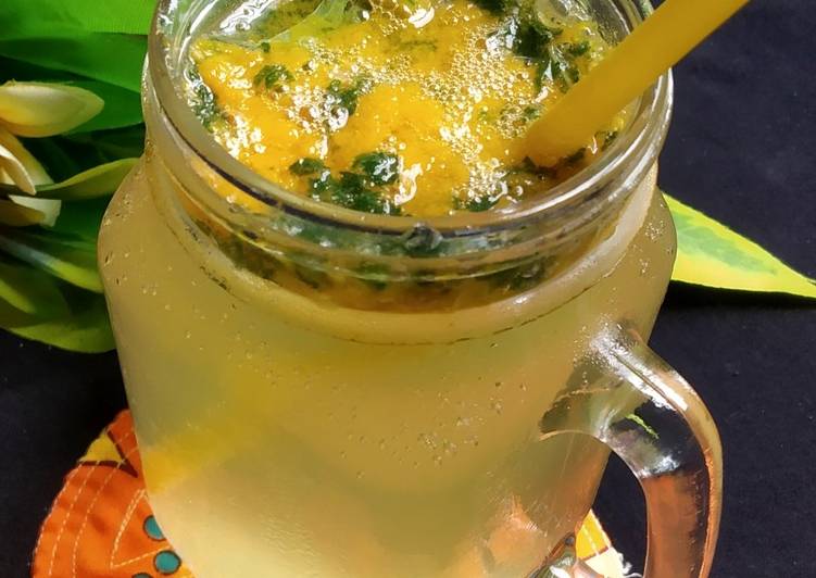 Recipe of Favorite Mango mint lemonade 🍋🥂🥤🍹