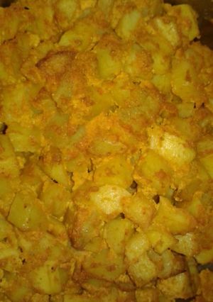 A picture of Aaloo posto.